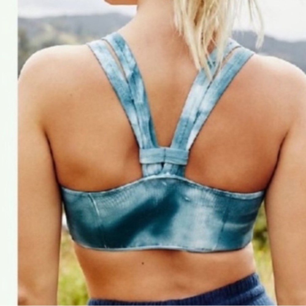 Free People Movement On The Radar Bra RETIRED STYLE & COLOR size M/L - Picture 2 of 7